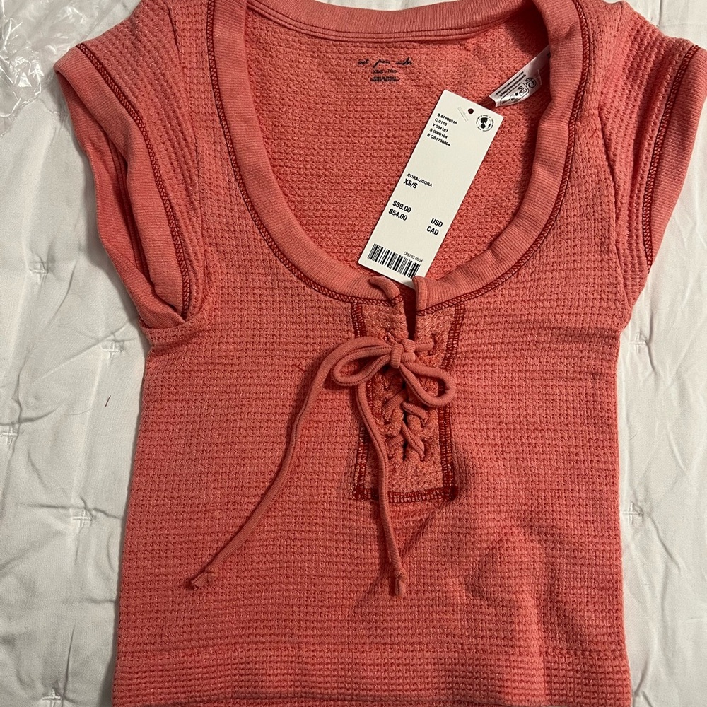 NWT Out From Under Knockout Stretch Seamless Lace-Up Top Coral XS/S - Picture 3 of 3